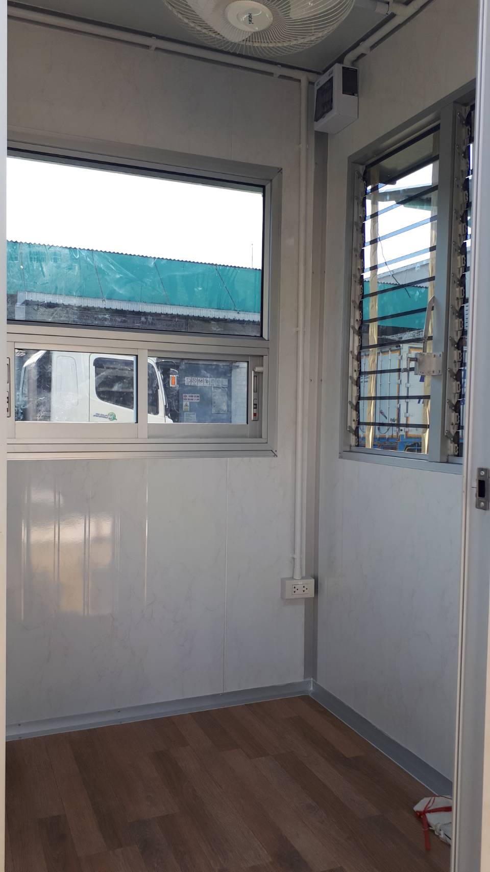 Guardhouse style container